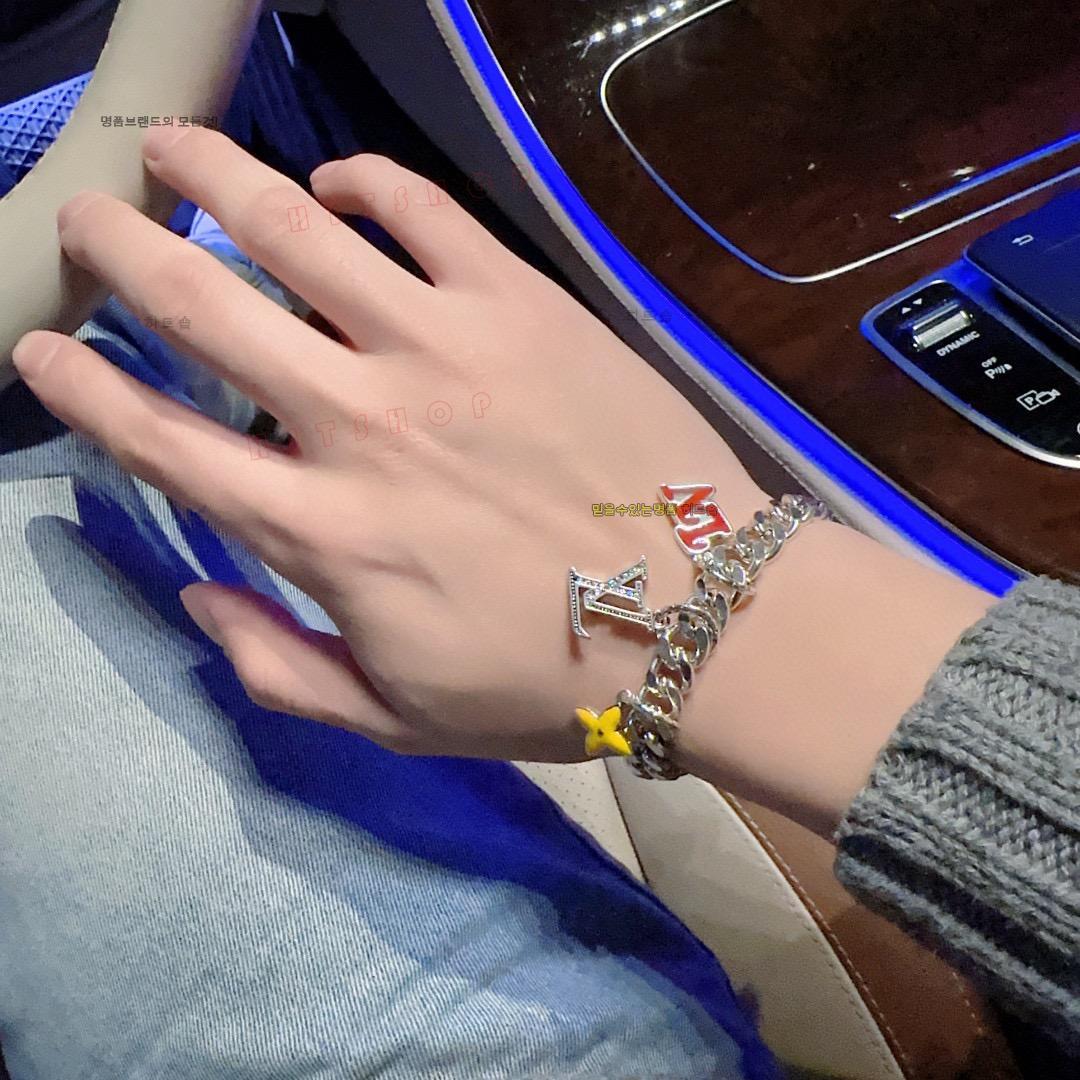 ̺         SY45003