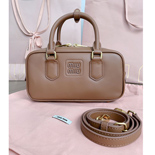 ̿̿ Ƹī     5BB142,5BB148-3 2
