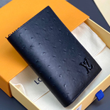 ̺  M82510-2