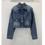 ̺       AM6715